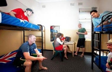 Maze Backpackers And Cb Hotel - Accommodation Gold Coast 0
