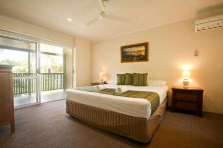 A Tropical Nite - Accommodation Gold Coast 3