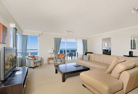 Oscar On Main Resort - Accommodation Gold Coast 2