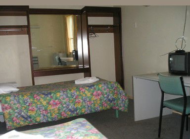 Evancourt Motel - Accommodation Gold Coast 0