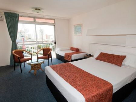 Islander Resort Hotel - Accommodation Gold Coast 0