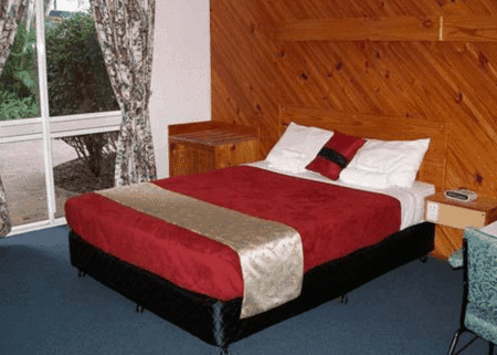 SMART MOTELS BERT HINKLER - Accommodation Gold Coast 1