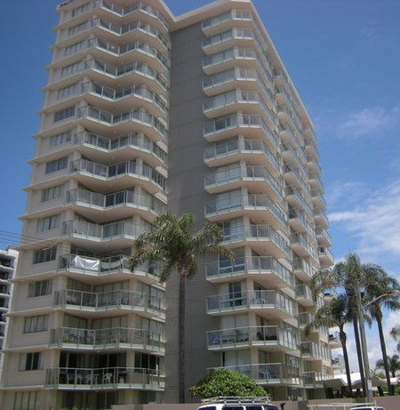 Pacific Regis Beachfront Apartments - Accommodation Gold Coast 1