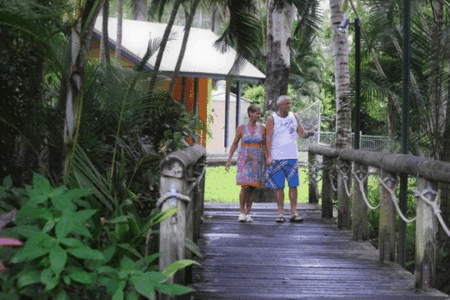 Airlie Cove Resort And Van Park - Accommodation Gold Coast 3