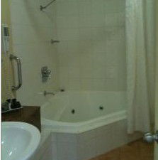 Golden Guitar Motor Inn - Accommodation Gold Coast 4