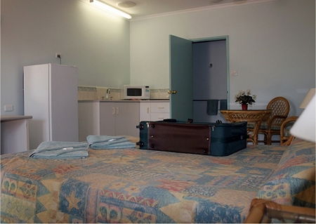 Broome Motel - Gold Coast 4U 1