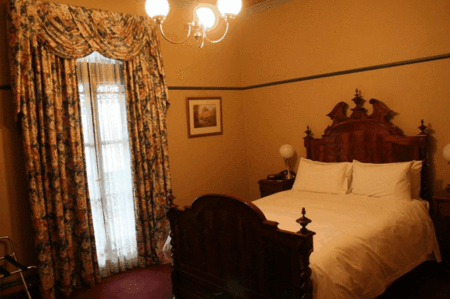 The Yarra Glen Grand Hotel - Accommodation Gold Coast 2