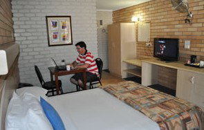 Castle Motor Lodge - Accommodation Gold Coast 1