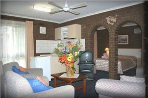Paradise Holiday Apartments Villas - Accommodation Gold Coast 0