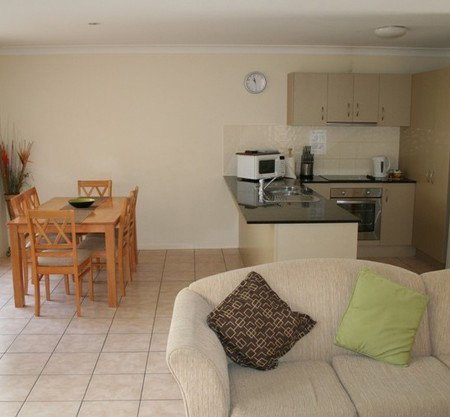 Pacific Sun Gold Coast Holiday Townhouse - Accommodation Gold Coast 2