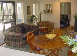 Lakeview Cottage - Gold Coast 4U 5