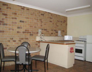 Crows Nest Motel - Accommodation Gold Coast 1