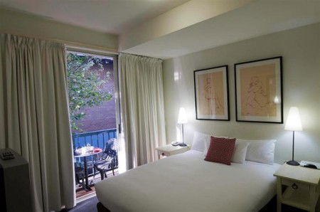 The Manor House - Accommodation Gold Coast 0