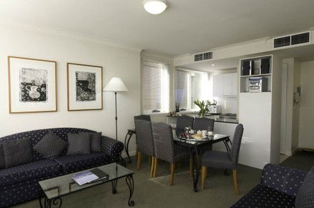The Manor House - Accommodation Gold Coast 2