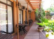 Desert Rose Inn - Accommodation Gold Coast 0