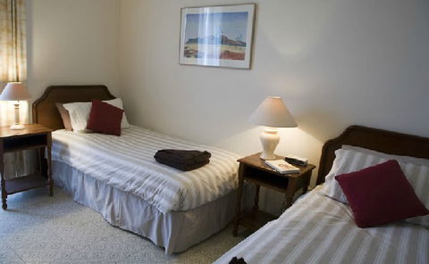 Hillsview Tourist Apartments - Accommodation Gold Coast 0