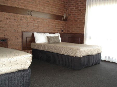 Albury Townhouse - Gold Coast 4U 4