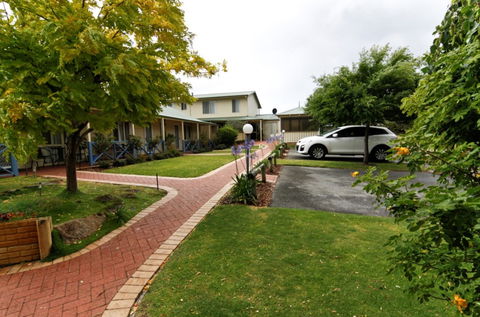 Park Avenue Holiday Units - Accommodation Gold Coast 0