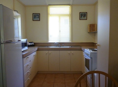 Park Avenue Holiday Units - Accommodation Gold Coast 5