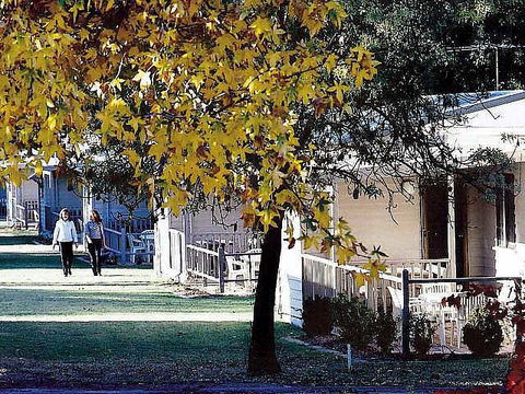 Lake Hume Resort - Gold Coast 4U 2