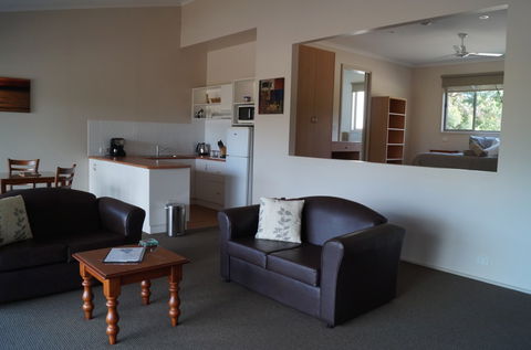 Wattle Point Waterfront Retreat - Accommodation Gold Coast 3