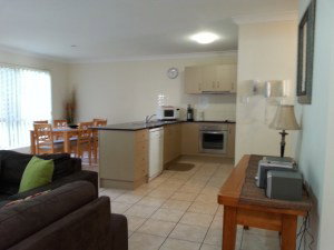 Pacific Sun Gold Coast Holiday Townhouse - Accommodation Gold Coast 3