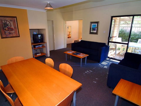 Amalfi Resort - Accommodation Gold Coast 2