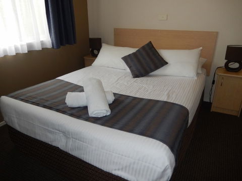 Middle Rock Holiday Resort - Accommodation Gold Coast 2