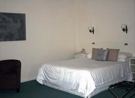 International Motor Inn - Accommodation Gold Coast 1