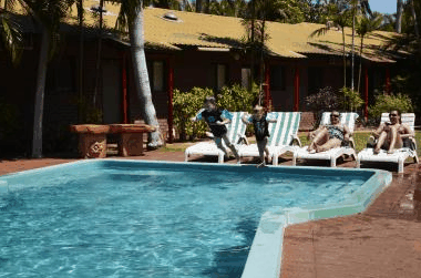 Bayside Holiday Apartments - Accommodation Gold Coast 2