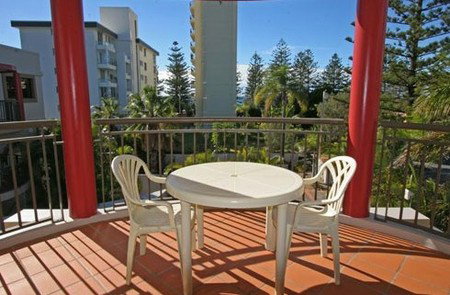 Burleigh On The Beach - Accommodation Gold Coast 2