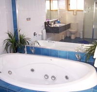 Bateau Bay Beachfront Luxury Accomodation - Gold Coast 4U