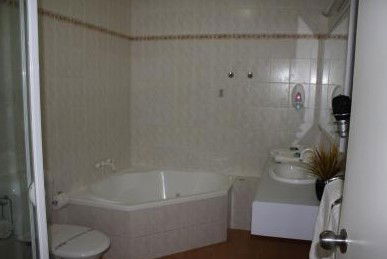 Lakeview Motor Inn - Gold Coast 4U 5