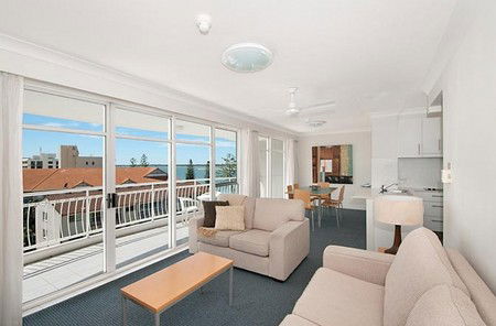 Atrium Resort - Accommodation Gold Coast 2