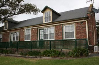 Coolangatta Estate - Gold Coast 4U 1