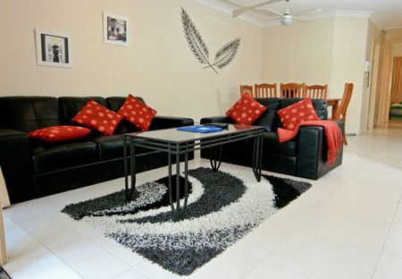 Miami Beachside Apartments - Accommodation Gold Coast 4