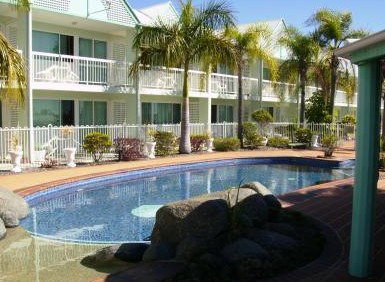 Reef Adventureland Motor Inn - Accommodation Gold Coast 2