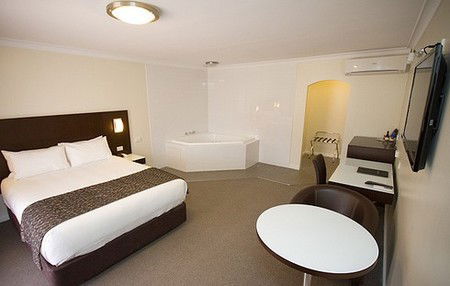 Country Comfort Premier Motel - Gold Coast 4U 3