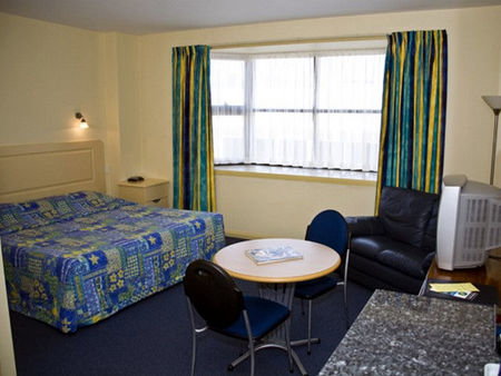Mayfair Plaza Motel - Accommodation Gold Coast 2