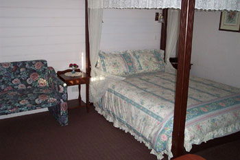First Landing Motel - Accommodation Gold Coast 0
