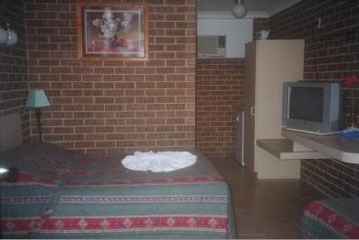Buccaneer Motel - Accommodation Gold Coast 1