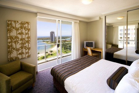Outrigger Twin Towns Resort - Accommodation Gold Coast 2
