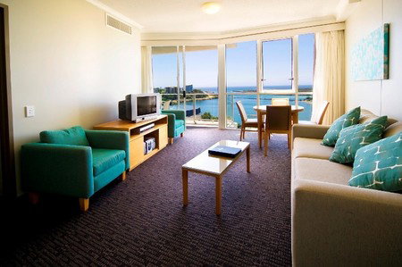 Outrigger Twin Towns Resort - Accommodation Gold Coast 3