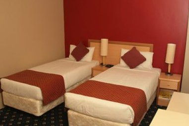 Hotel Coronation - Accommodation Gold Coast 3
