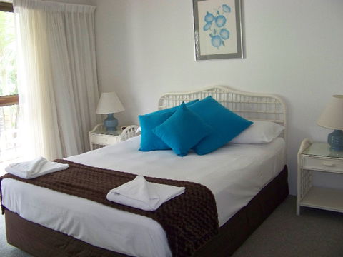 Old Burleigh Court Holiday Apartments - Accommodation Gold Coast 0