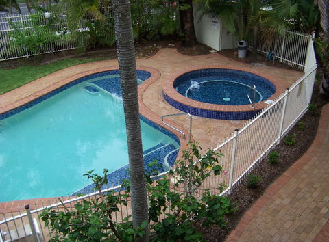 Old Burleigh Court Holiday Apartments - Accommodation Gold Coast 1