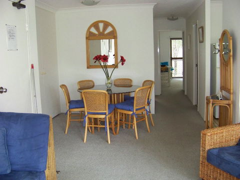 Old Burleigh Court Holiday Apartments - Accommodation Gold Coast 2