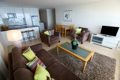 84 The Spit - Accommodation Gold Coast 5
