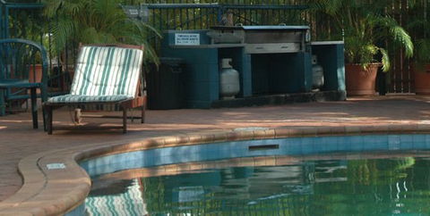 Coconut Grove Holiday Apartments - Accommodation Gold Coast 1