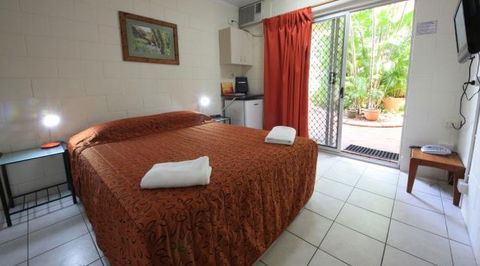 Coconut Grove Holiday Apartments - Accommodation Gold Coast 2